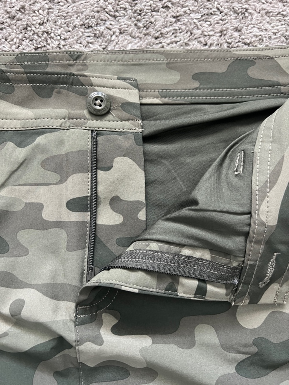 Eddie Bauer Olive Green Adventurer 2.0 Camo Sporty Mini Skirt/Skort - Size 10 - Picture 6 of 9